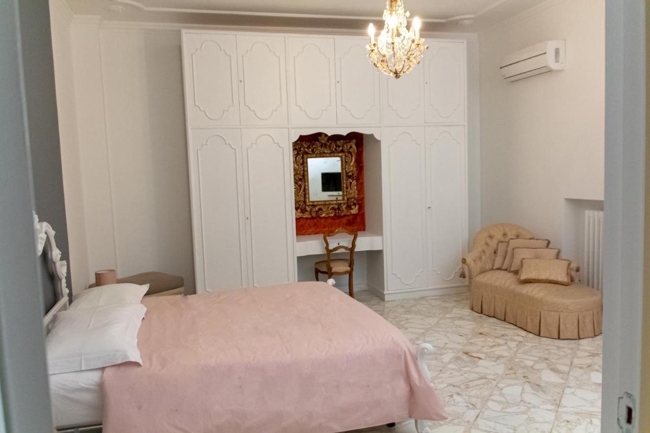Interno 9 Hotell Bari Eksteriør bilde