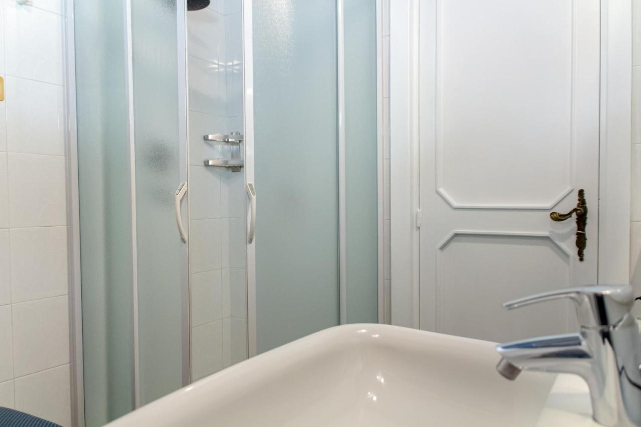 Interno 9 Hotell Bari Eksteriør bilde