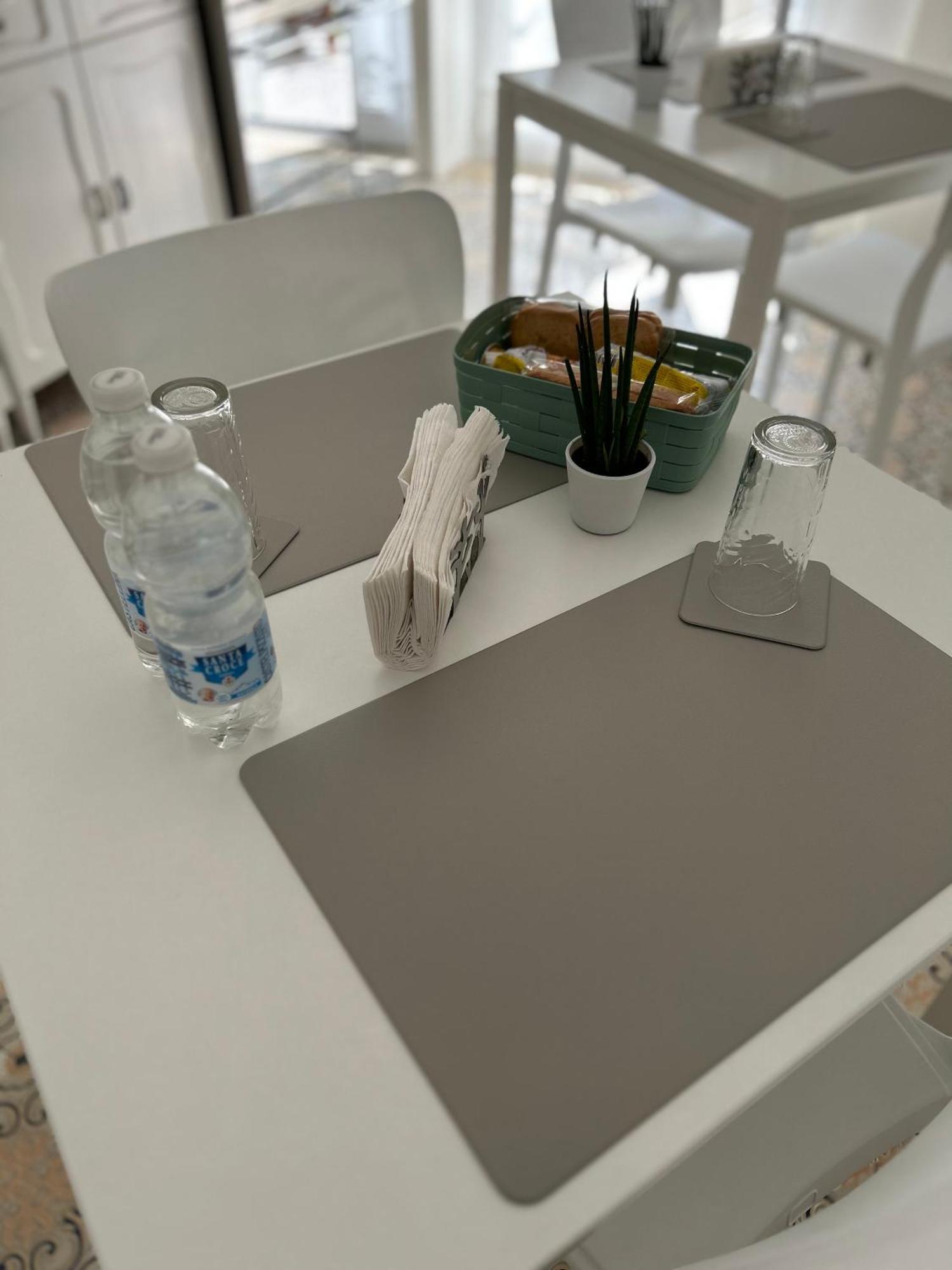 Interno 9 Hotell Bari Eksteriør bilde